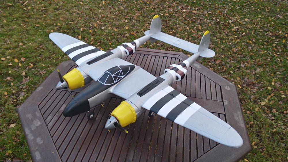 Lockheed P-38 Lighting samolot RC