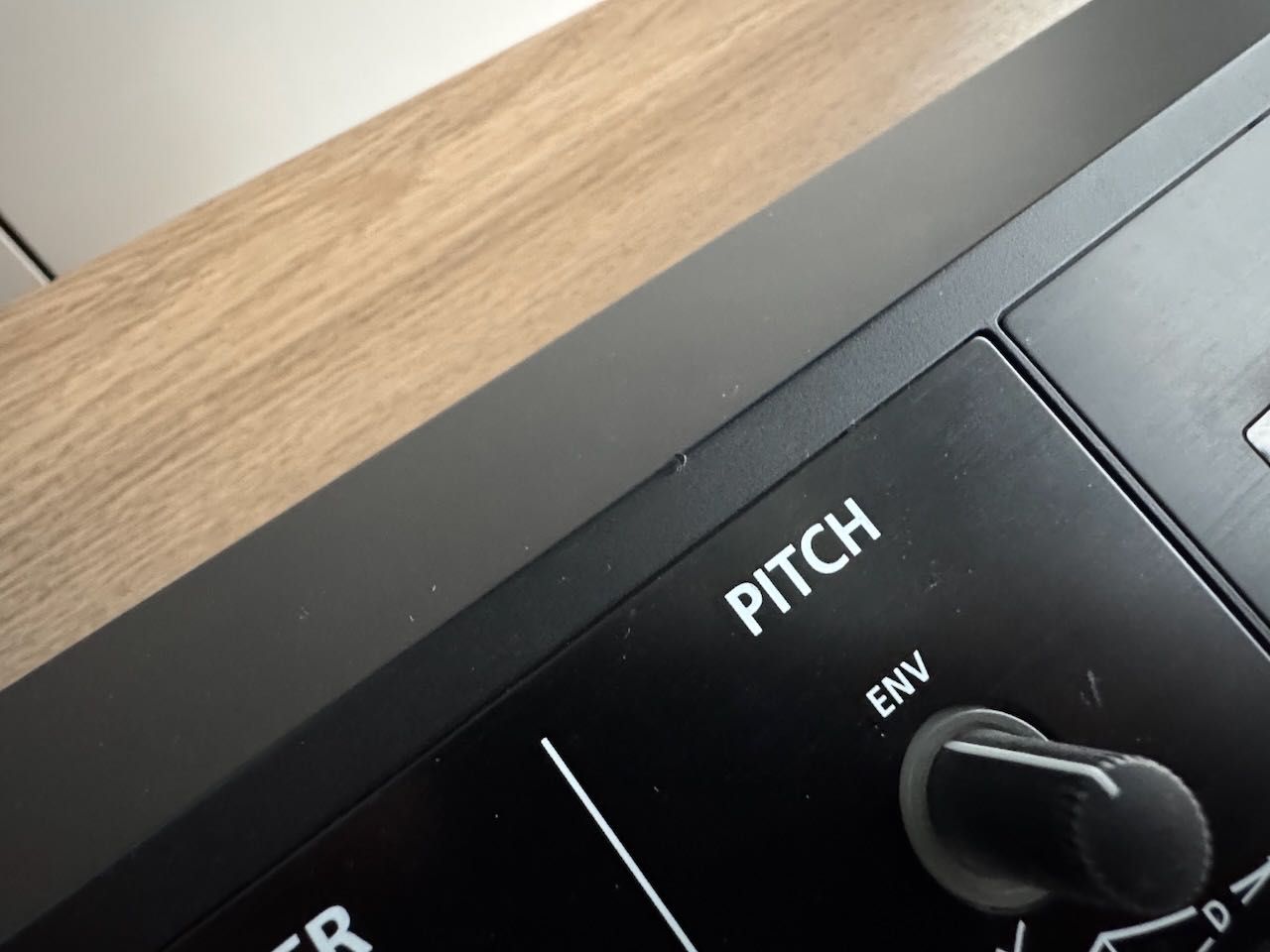Syntezator Roland System-8