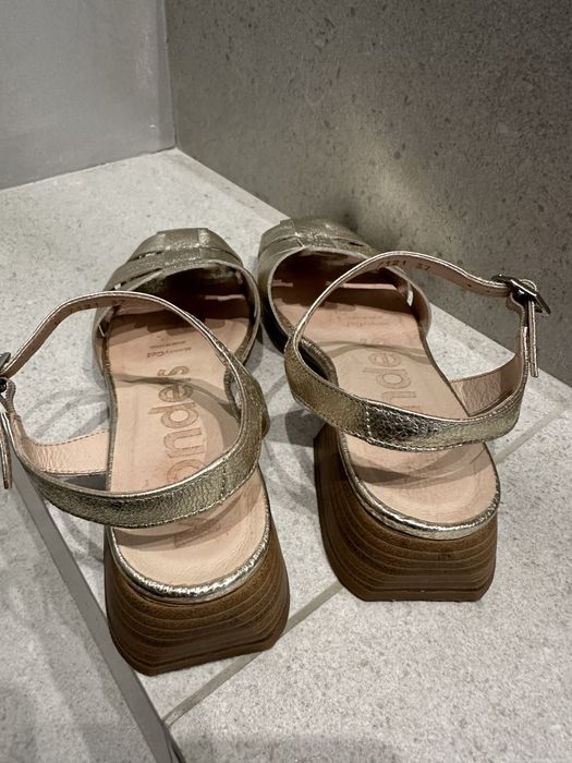 Босоніжки сандалі wonders шкіра