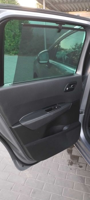 PEUGEOT 5008 Allure