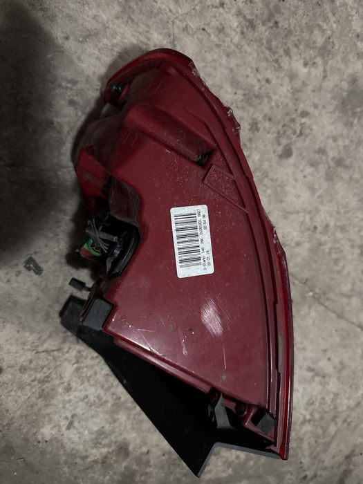 Задній левий стопфонарь ауді А4 В8