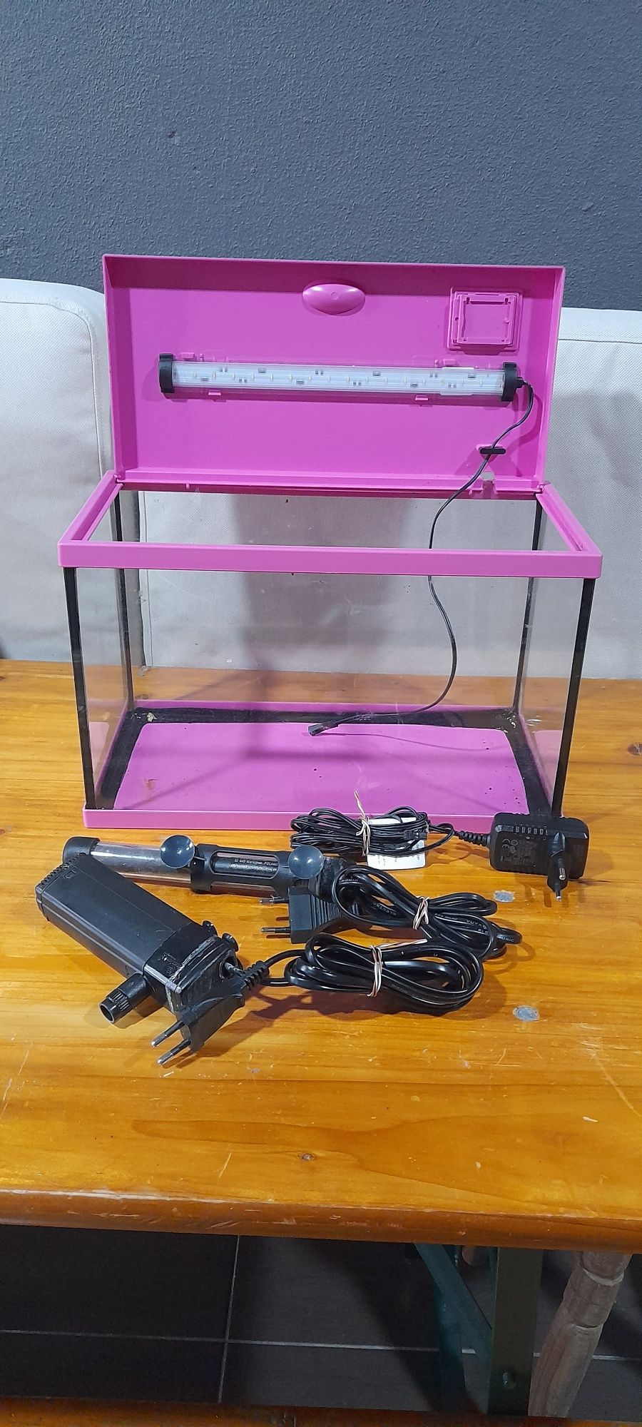 Aquário com luz e extras