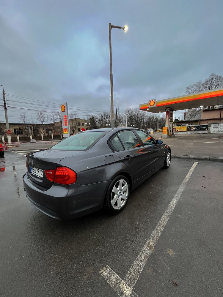 BMW 318 e90 2006 рік