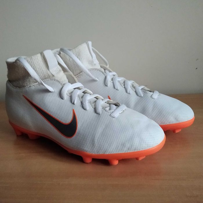 Buty piłkarskie NIKE Mercurial Superfly Club MG roz.eu-36.5