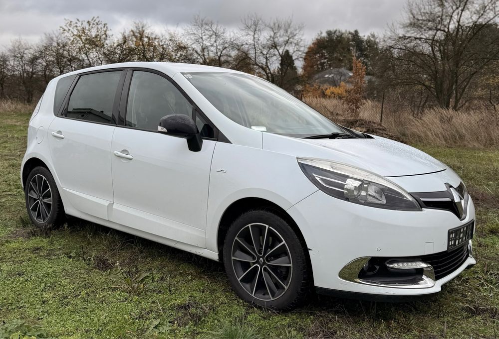 Renault Scenic 3 na czesci zderzak drzwi lampy kola maska fotele klapa