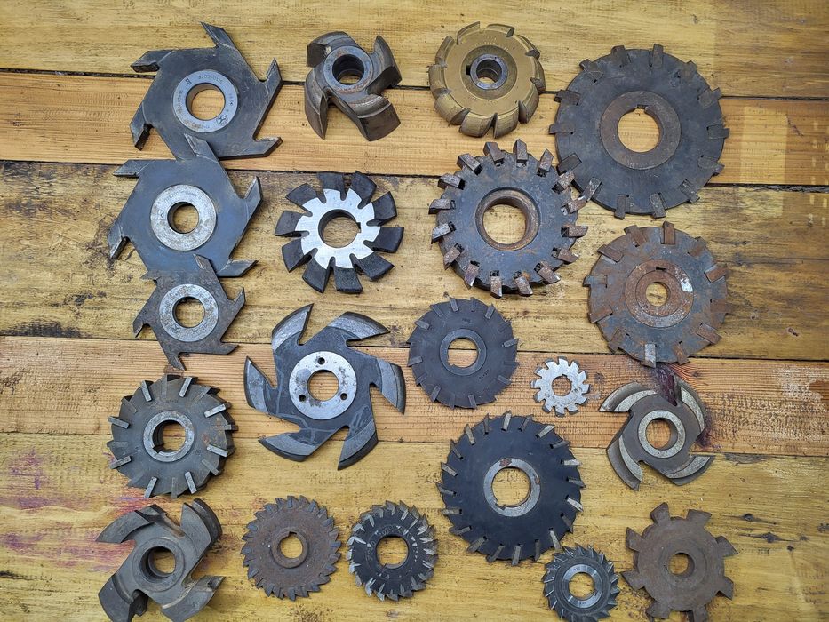 Продам фрезы по дереву
