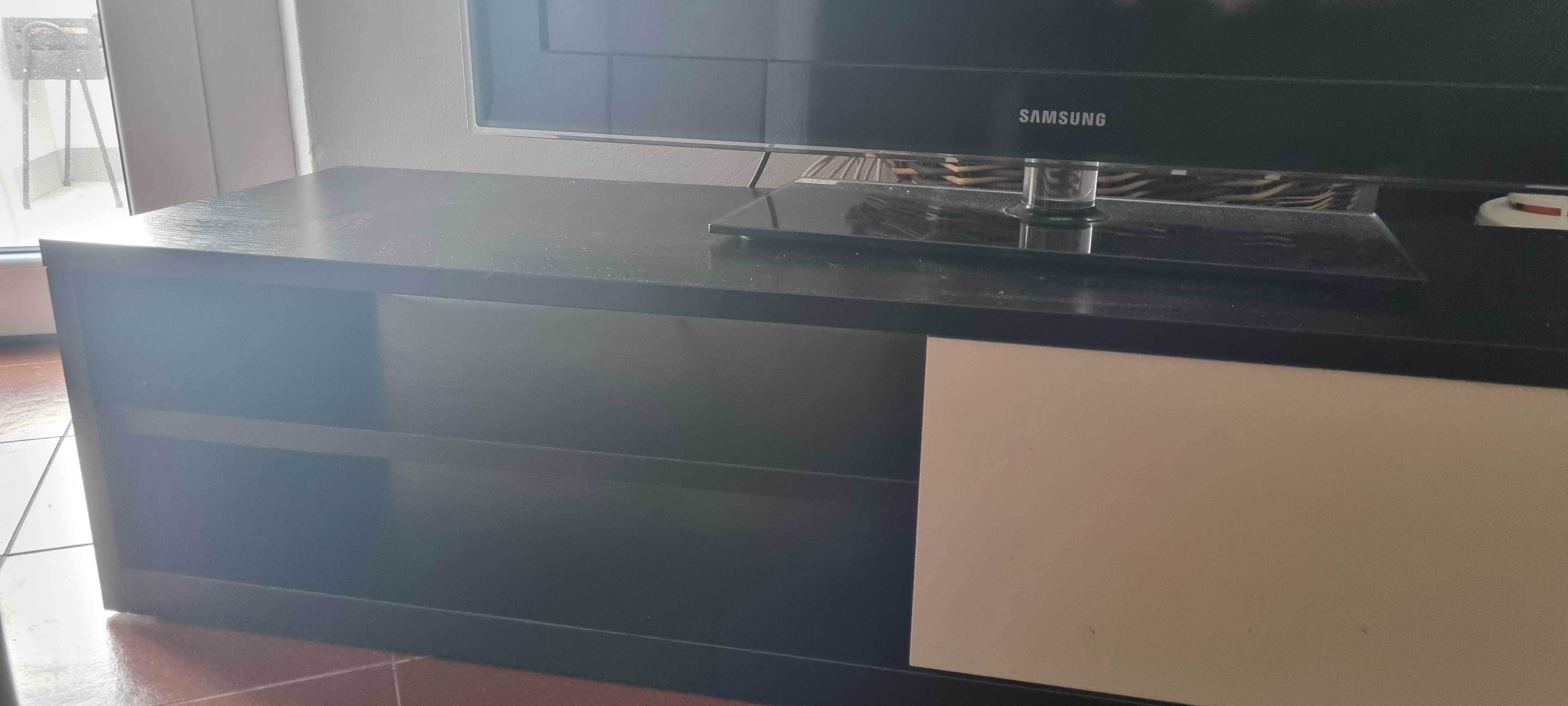 Movel televisão 160cm