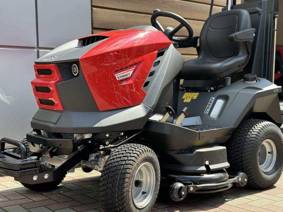 SECO traktor ogrodowy Profesjonalny naped 4x4 z wysokim wysypem trawy