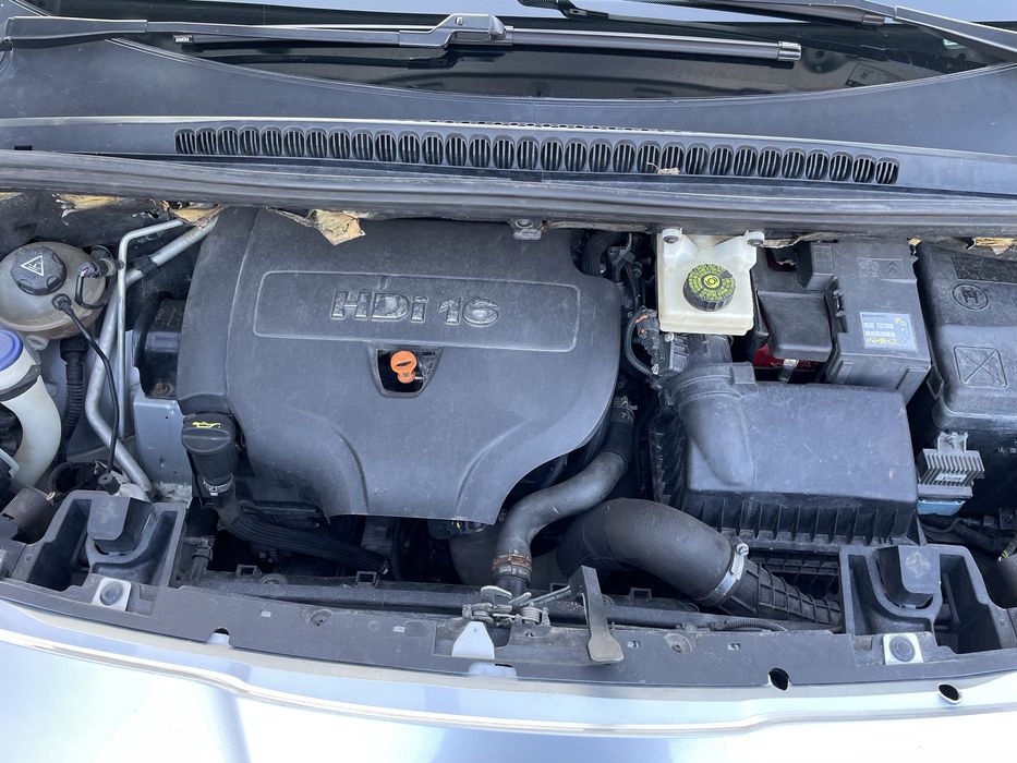 Peugeot 5008  2012  2,0hdi