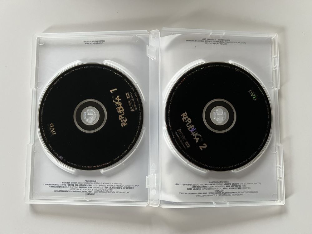 Dwie płyty DVD Republika