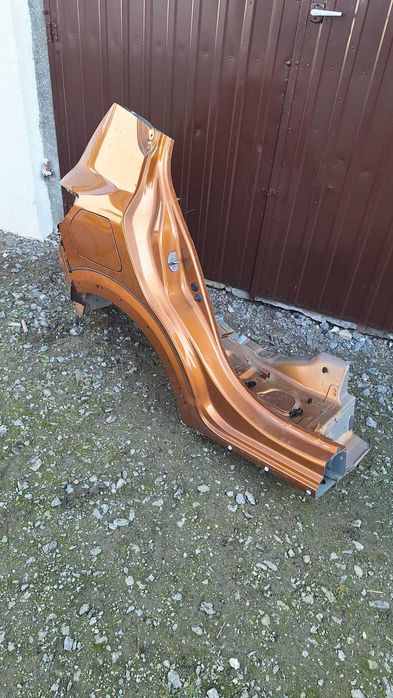 Ćwiartka prawy tył Dacia Sandero Stepway 3
