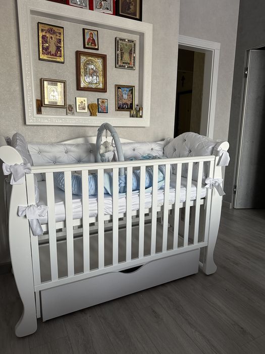 Детская кроватка в состоянии почти как новая