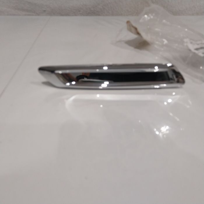 Listewka ozdobna błotnika bmw  5 f10