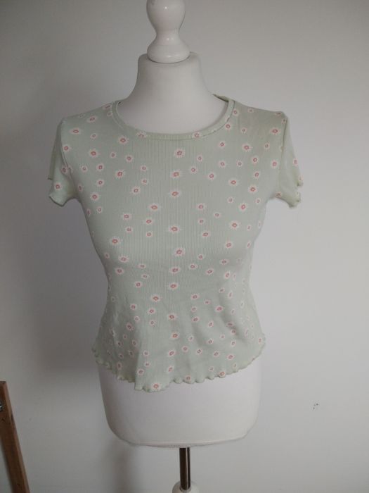 Prążkowana bluzka w kwiaty 36 S