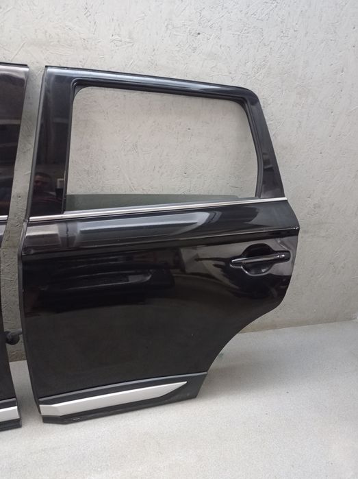 Двері Х42  Mitsubishi Outlander 3 2015-2021р запчастини Розборка