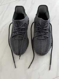 Продам кросівки Adidas yeezy