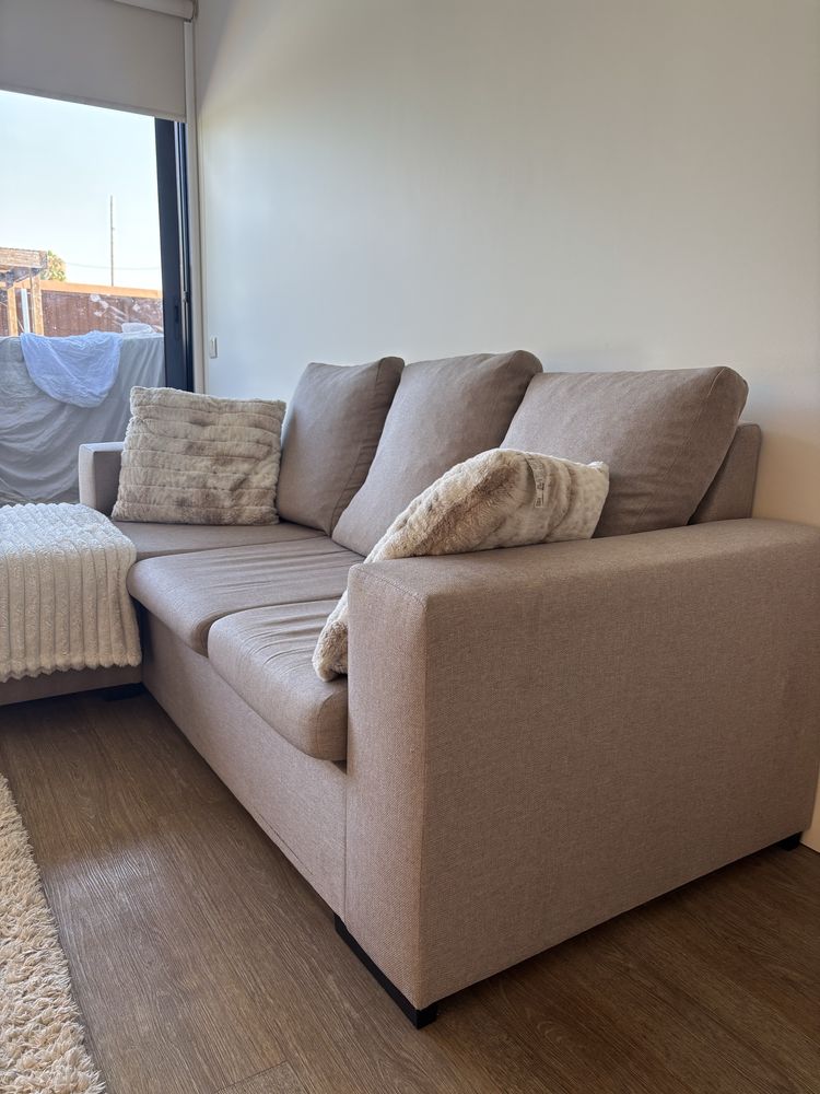 Sofa com chaise longue bege/ castanho