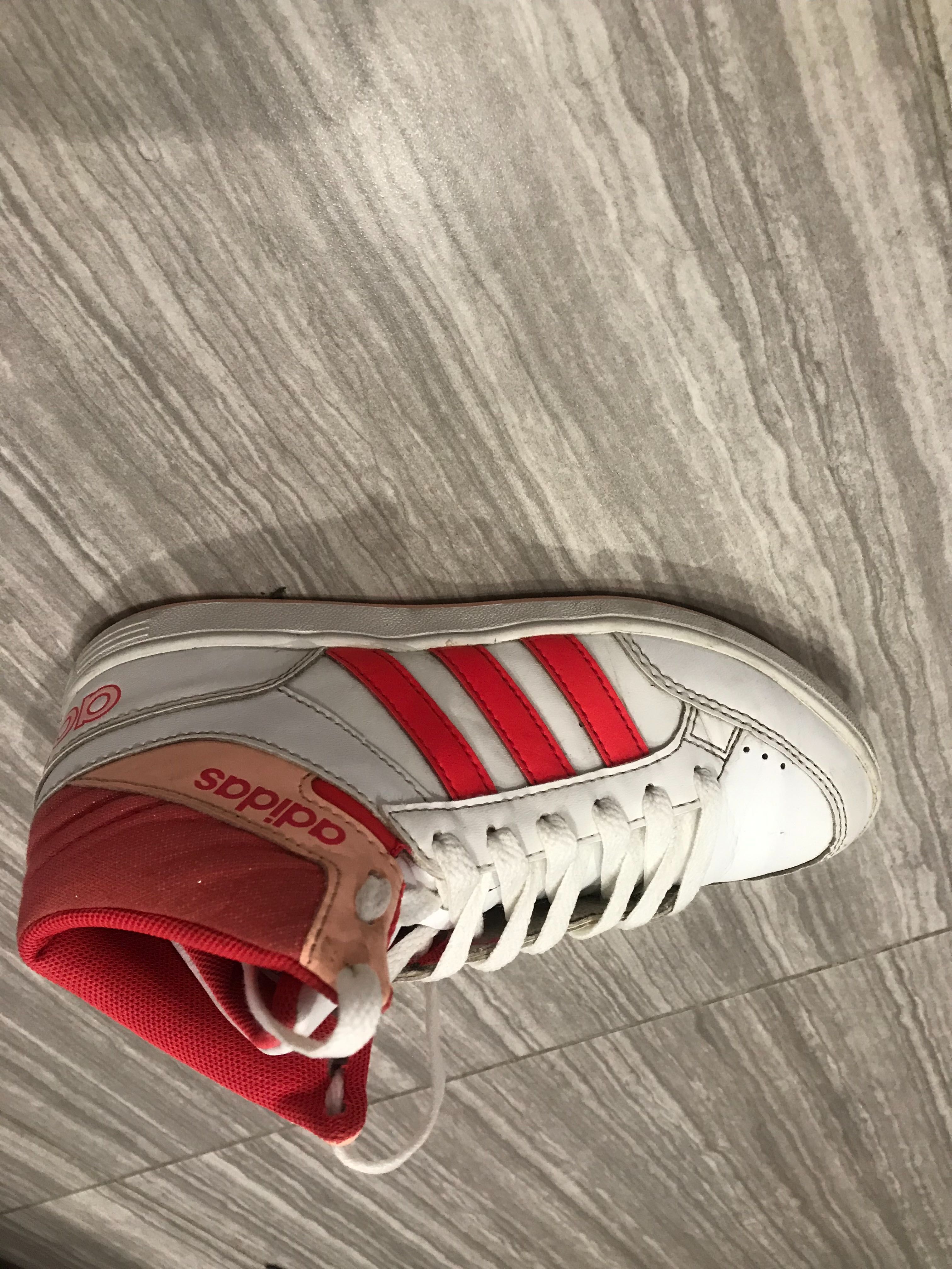 Кроссовки Adidas