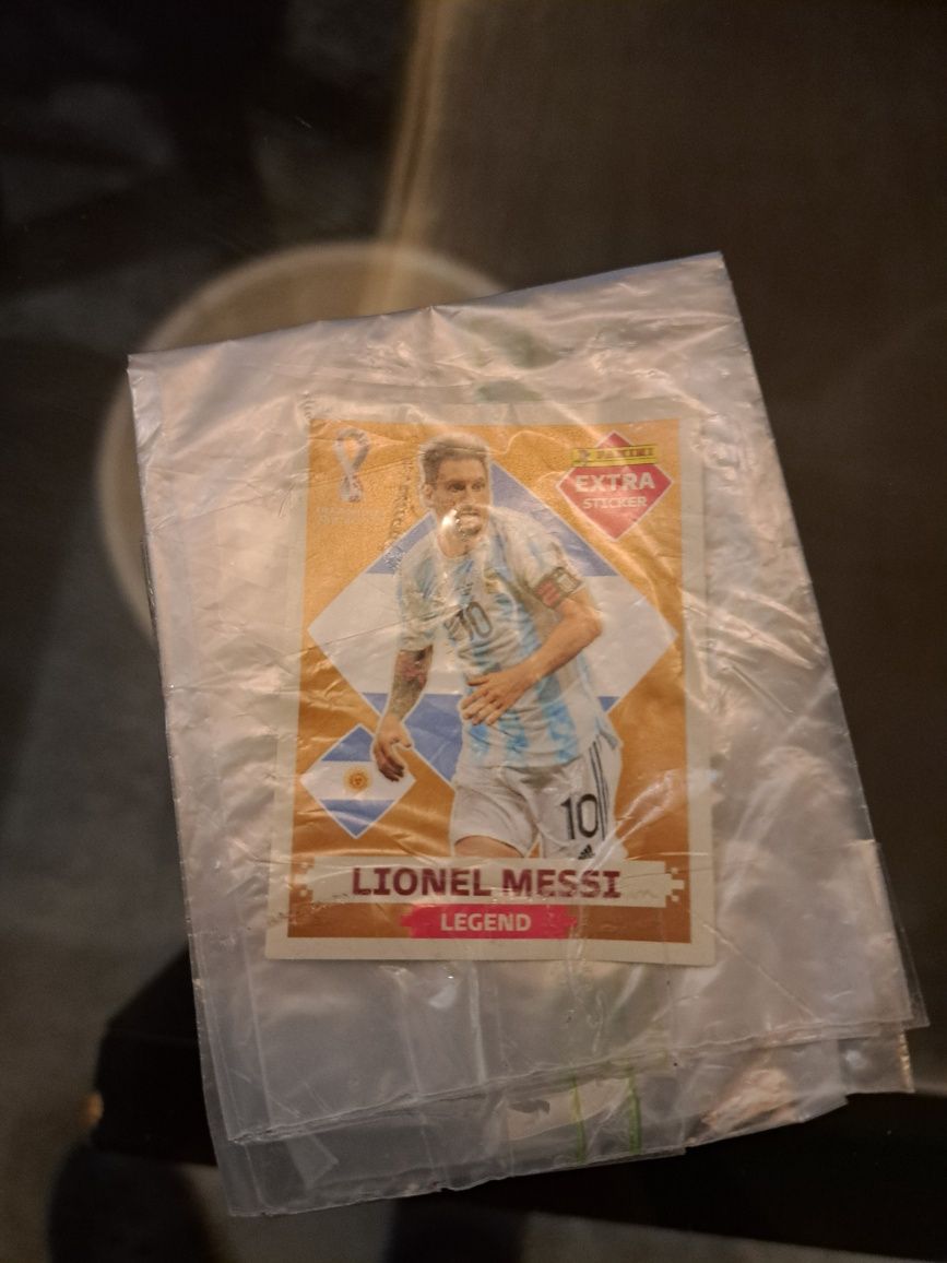 Cromos do Mundial 2022,  inclui  lendário Messi - Catar 202