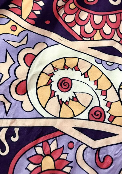 Pequeno lenço colorido