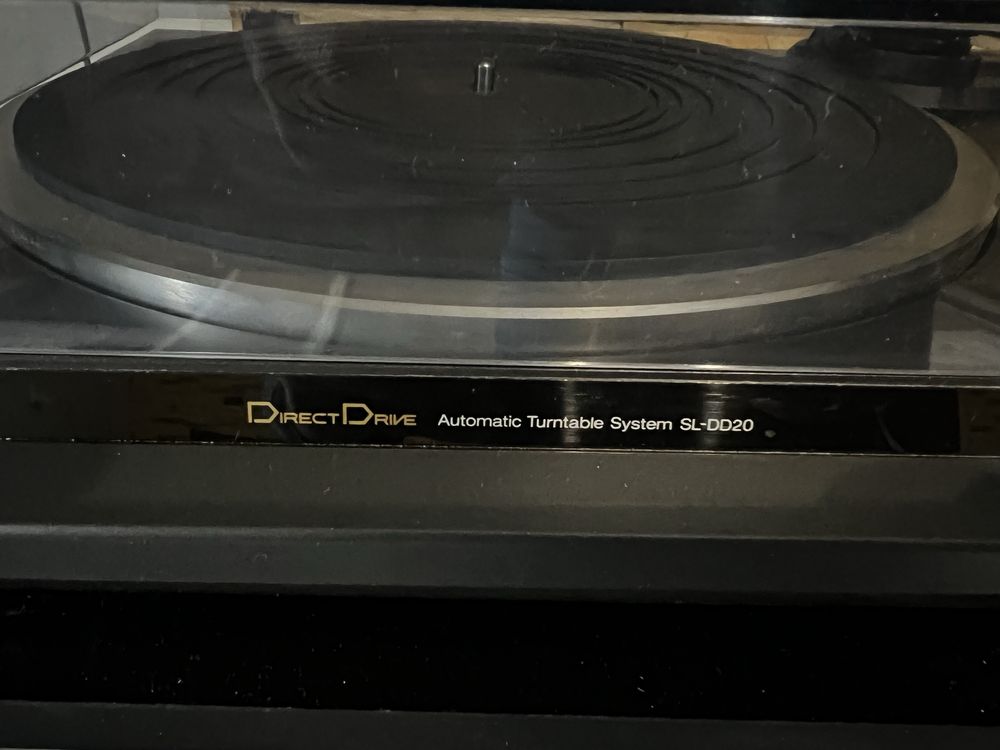 Gramofon Technics SL-DD20