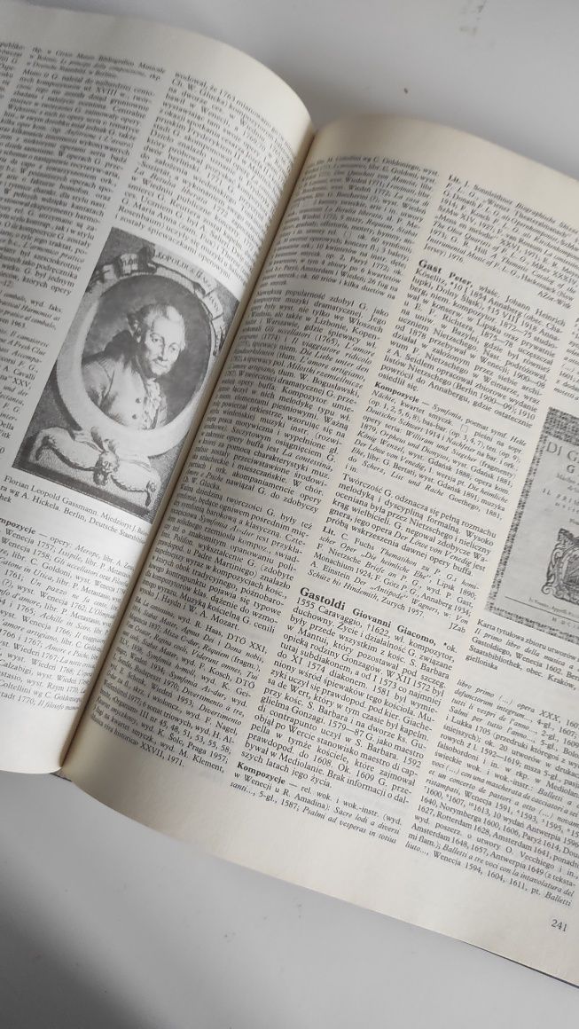 Encyklopedia muzyczna pwn 2 części