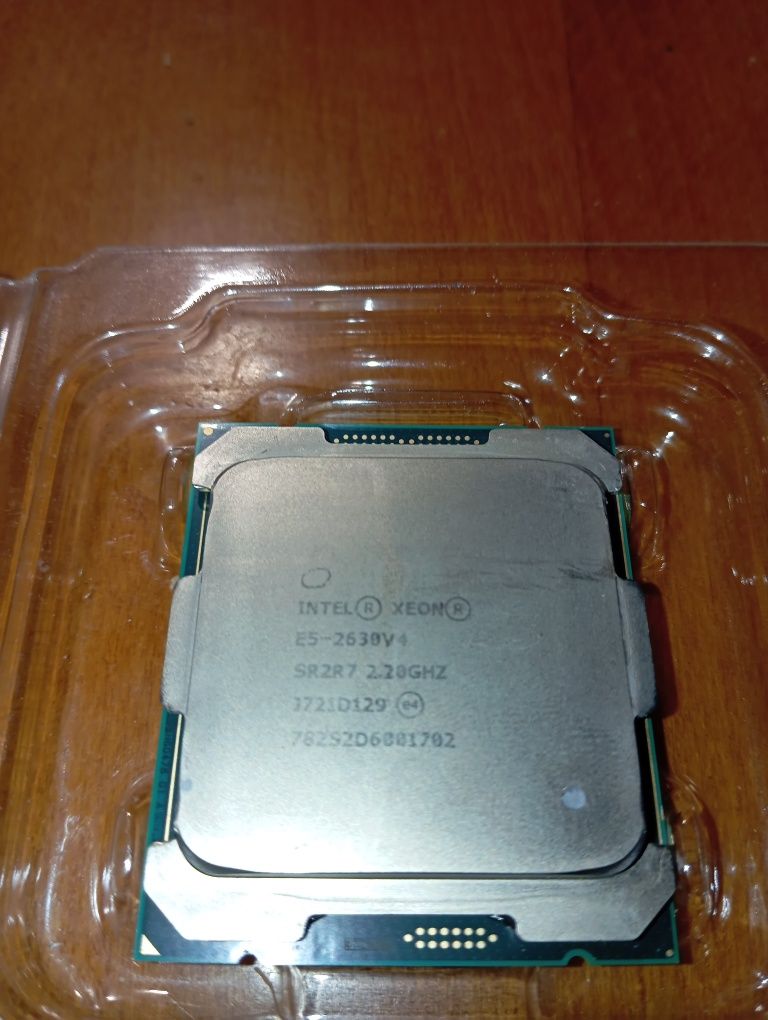 Intel Xeon E5 2640 V4, E5 2650 V4, E5 2630 V4