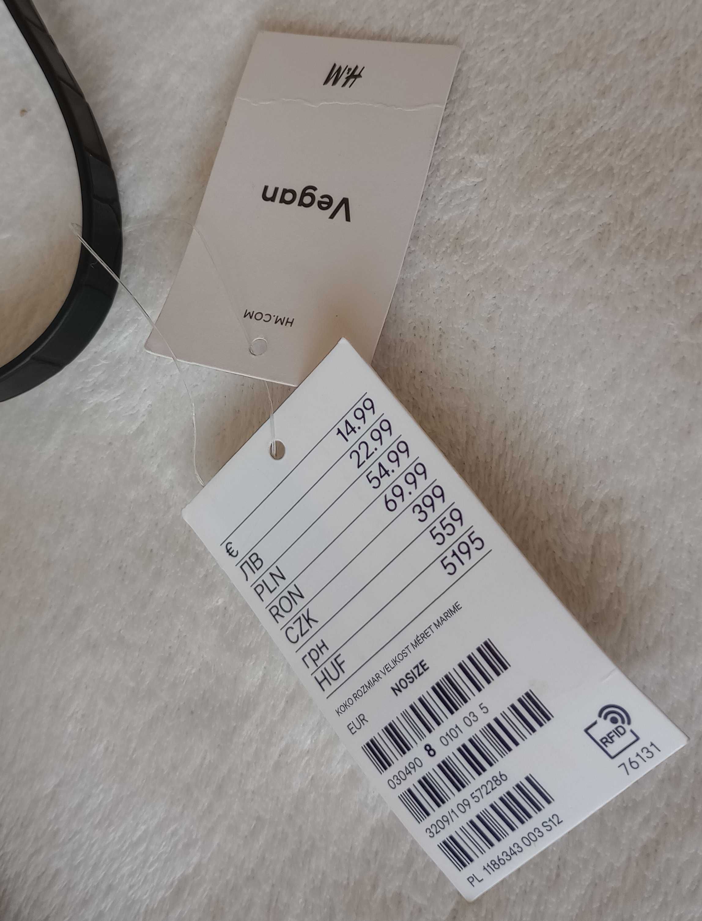 torebka H&M mała czarna crossbody na ramię torba na koncert