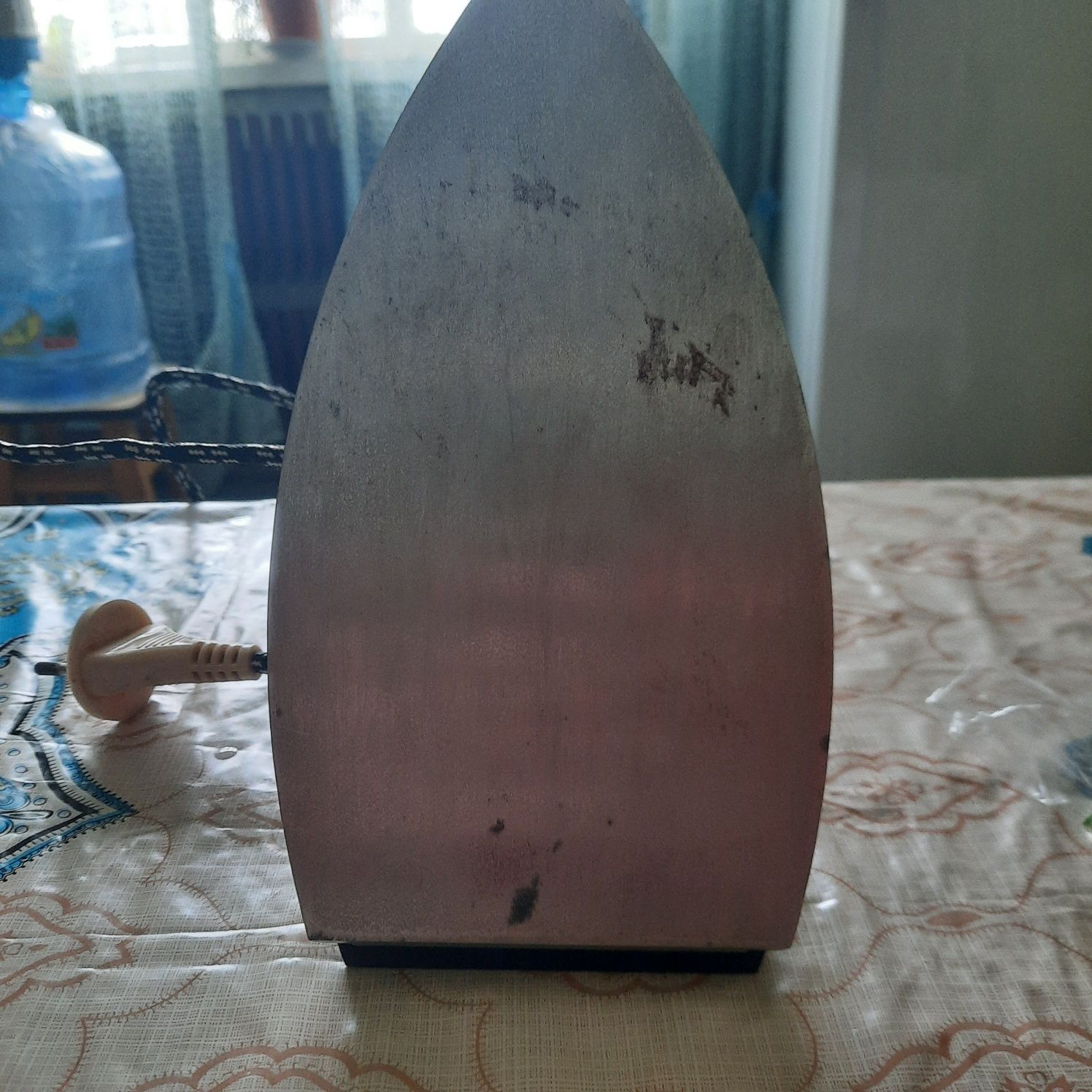 Продам рабочий утюг