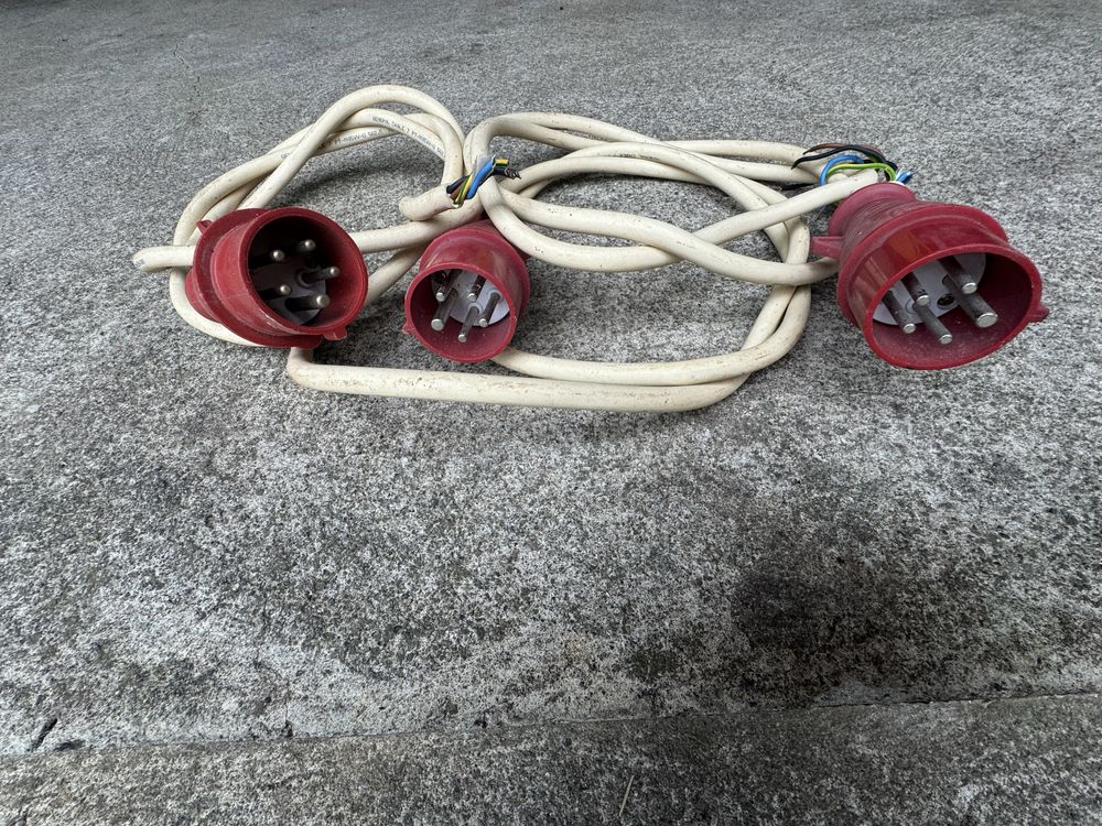3 Tomadas trifasicas de 5 pinos ( macho)