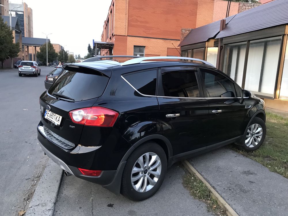 Продам Ford Kuga 2010 год