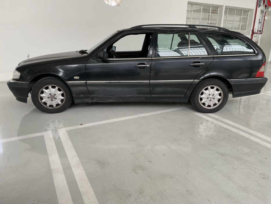 Mercedes carrinha c 180