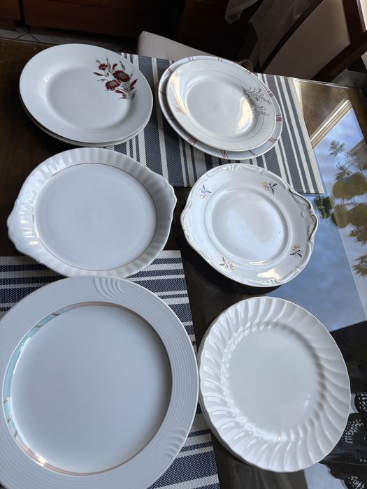 Talerze płytkie różnego wzoru