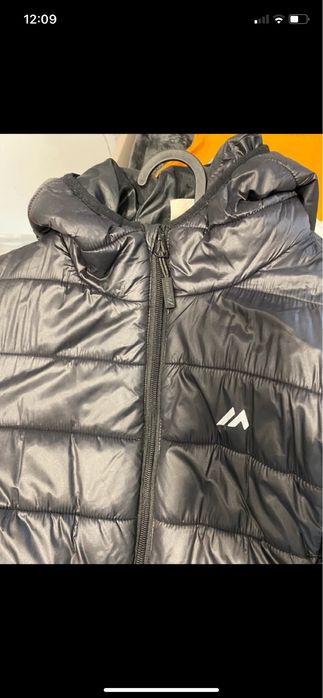 czarna kurtka wiosenno-zimowa