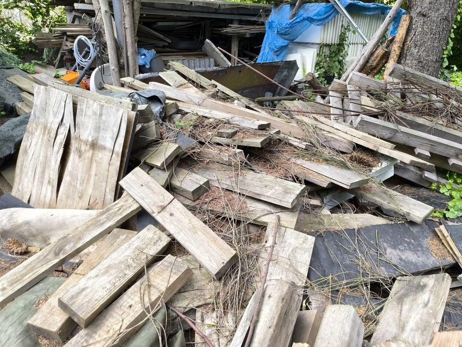Oddam sklejkę szalunkową i drewno