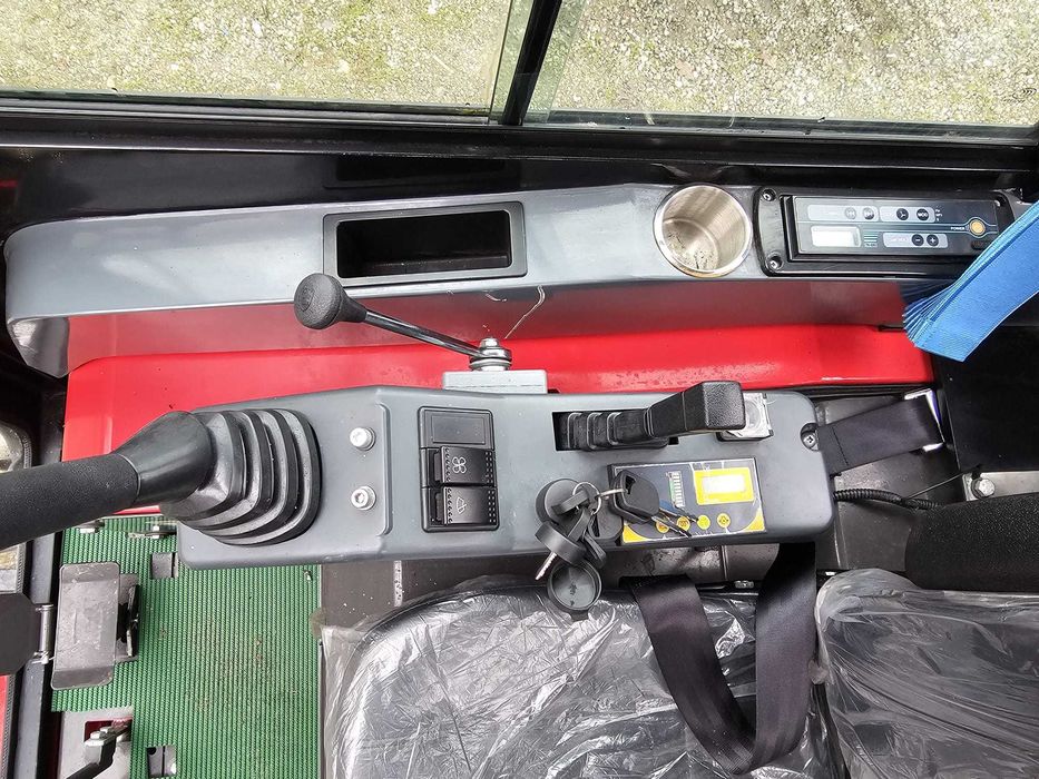 Koparka Hornet HE18 silnik Kubota 1800 kg  gwarancja dostępna od ręki