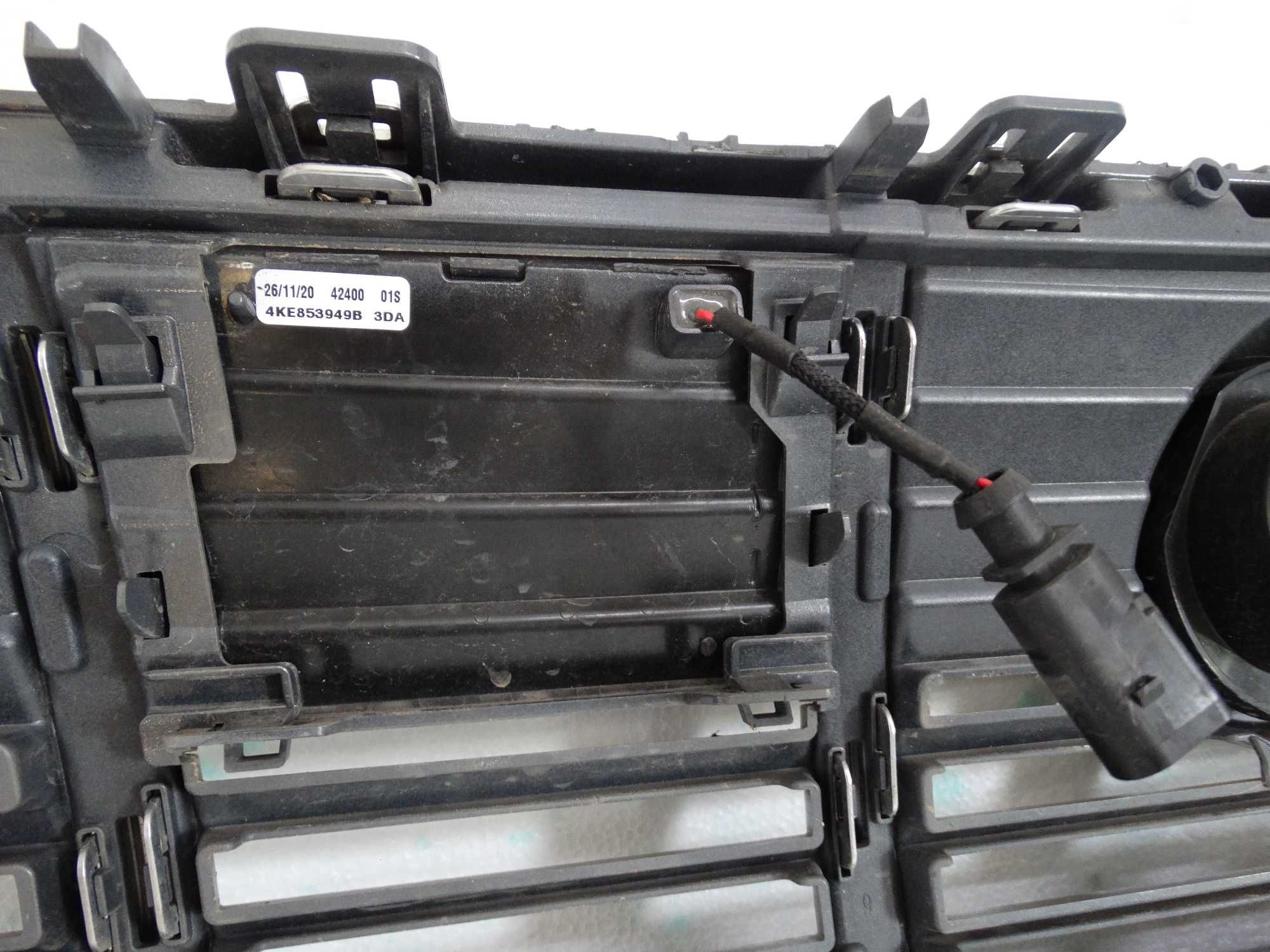 Grill atrapa Audi E-tron 4KE.853.651 kompletny