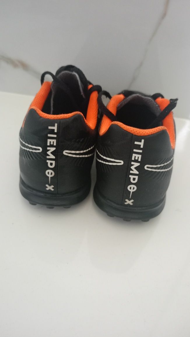 Buty Piłkarskie Nike Tiempo