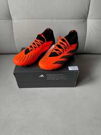 Buty piłkarskie Korki adidas Predator Accuracy.2 MG r. 45 1/3
