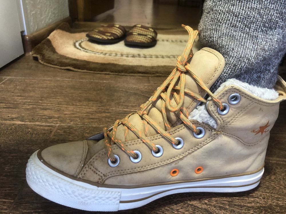 Продам шикарні зимні кросівки фірми Converse на 39 розмір , Оригінал