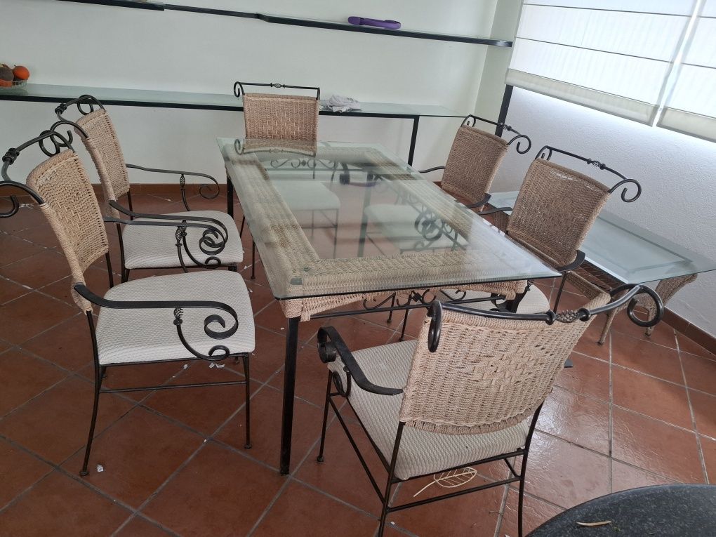 Mesa e 6 cadeiras  em ferro e corda