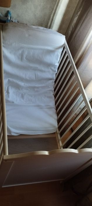 Berço de bebé c/colchão e oferta forra+almofada