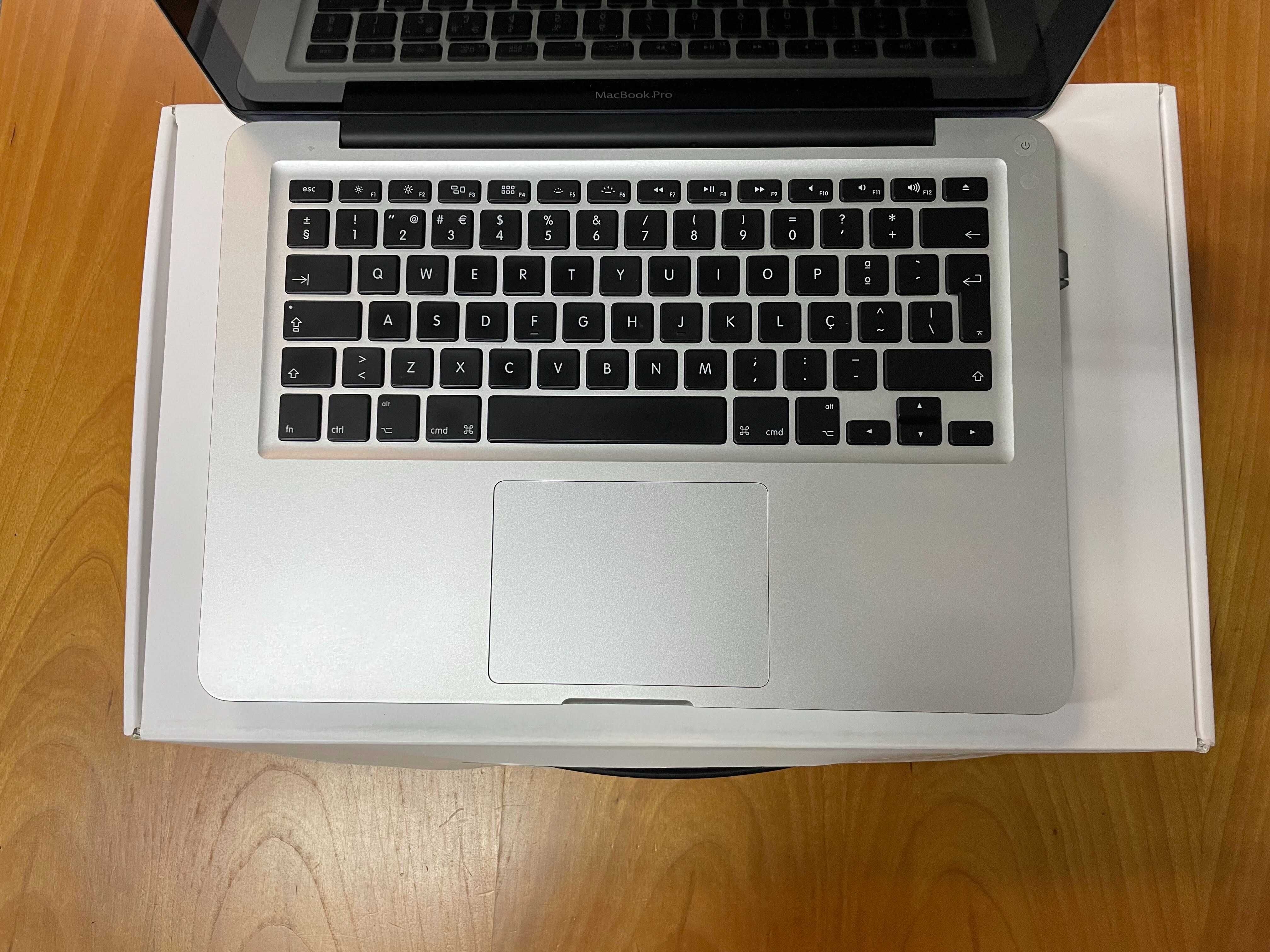 Apple MacBook Pro i5