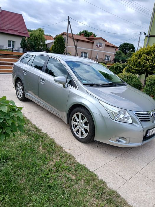 Toyota Avensis 2,0 d4d  126 km