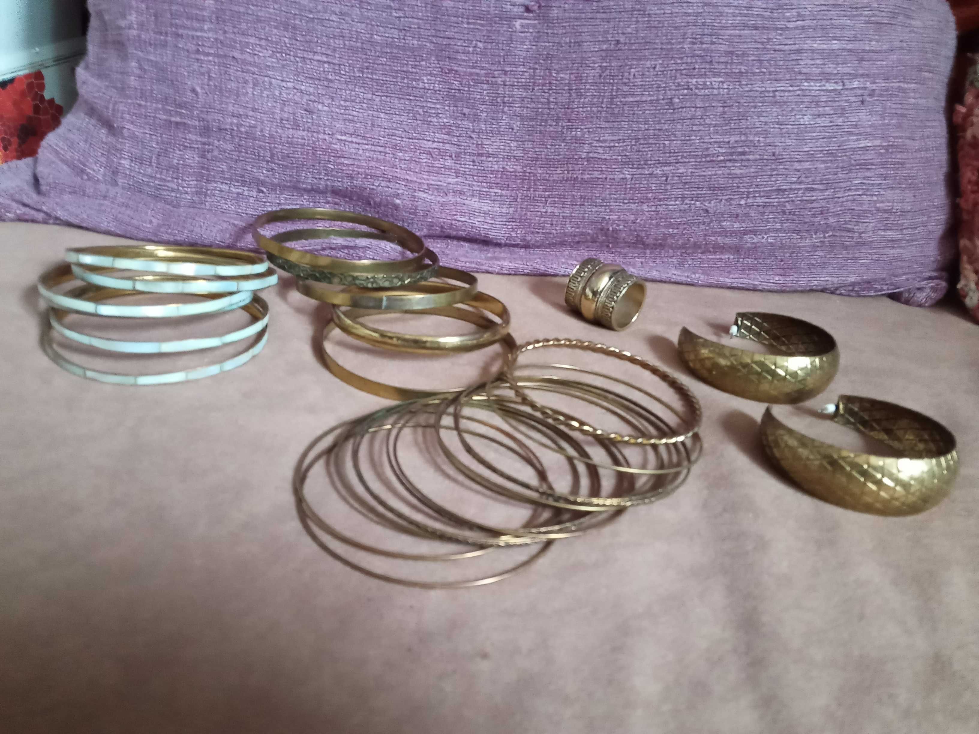 bransoletki metalowe kolor złoty, kolczyki koła + gratis pierścień