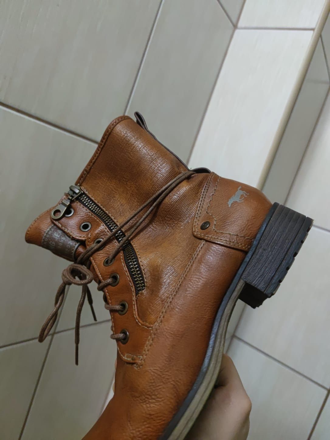 buty damskie 38 Mustang botki brązowe wysokie design kozaki ekologiczn