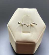 Srebrny drobniutki pierścionek Ag925 r14