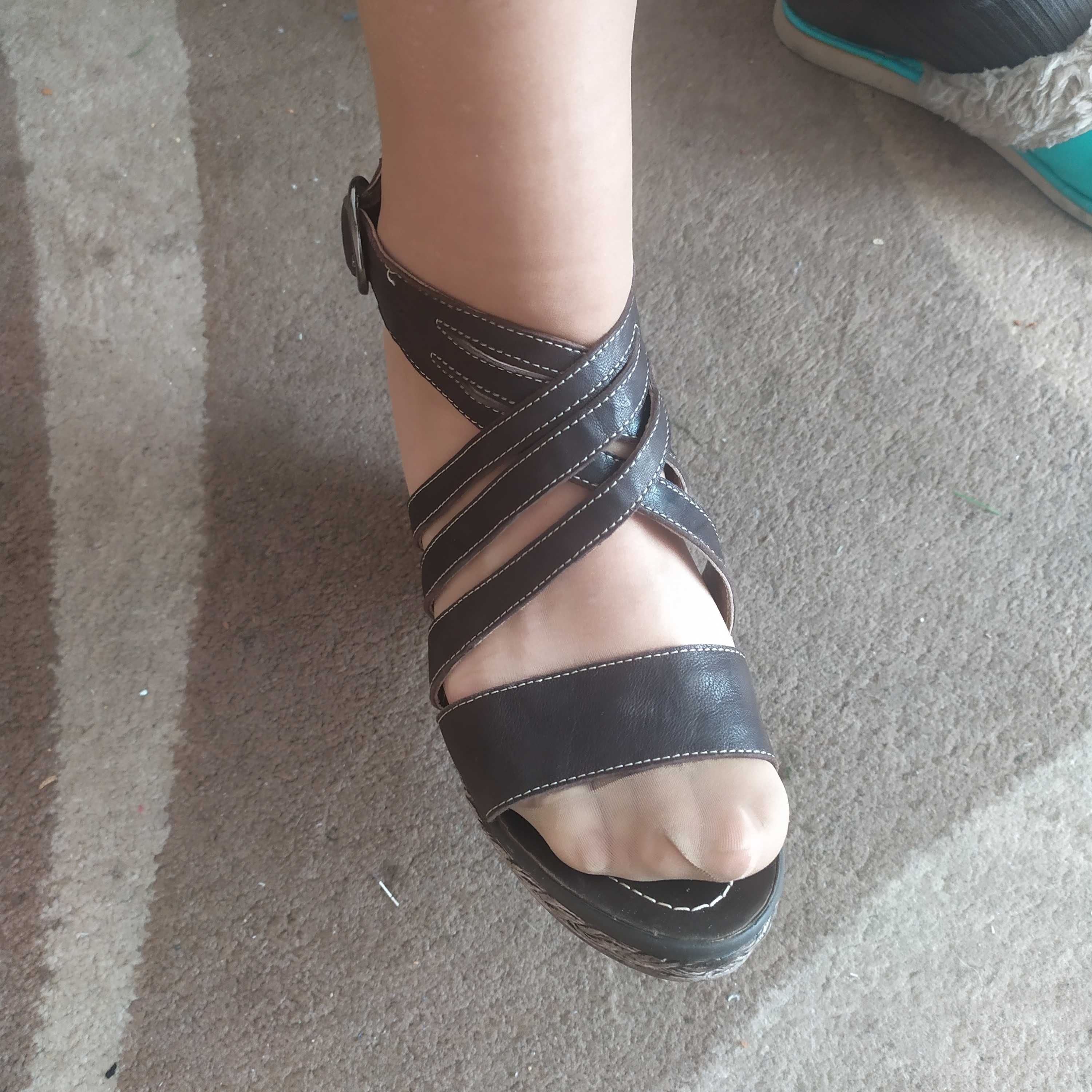 Sandały damskie Lesta nowe 40