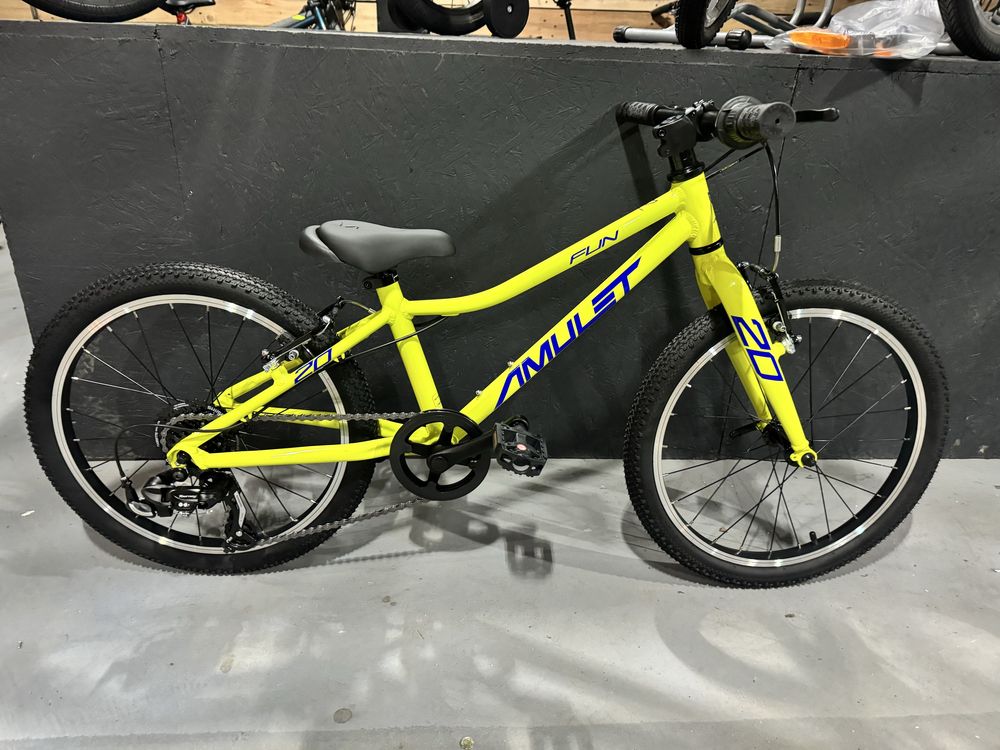 Super lekki rower Amulet Fun 20 cali 8 kg 2025