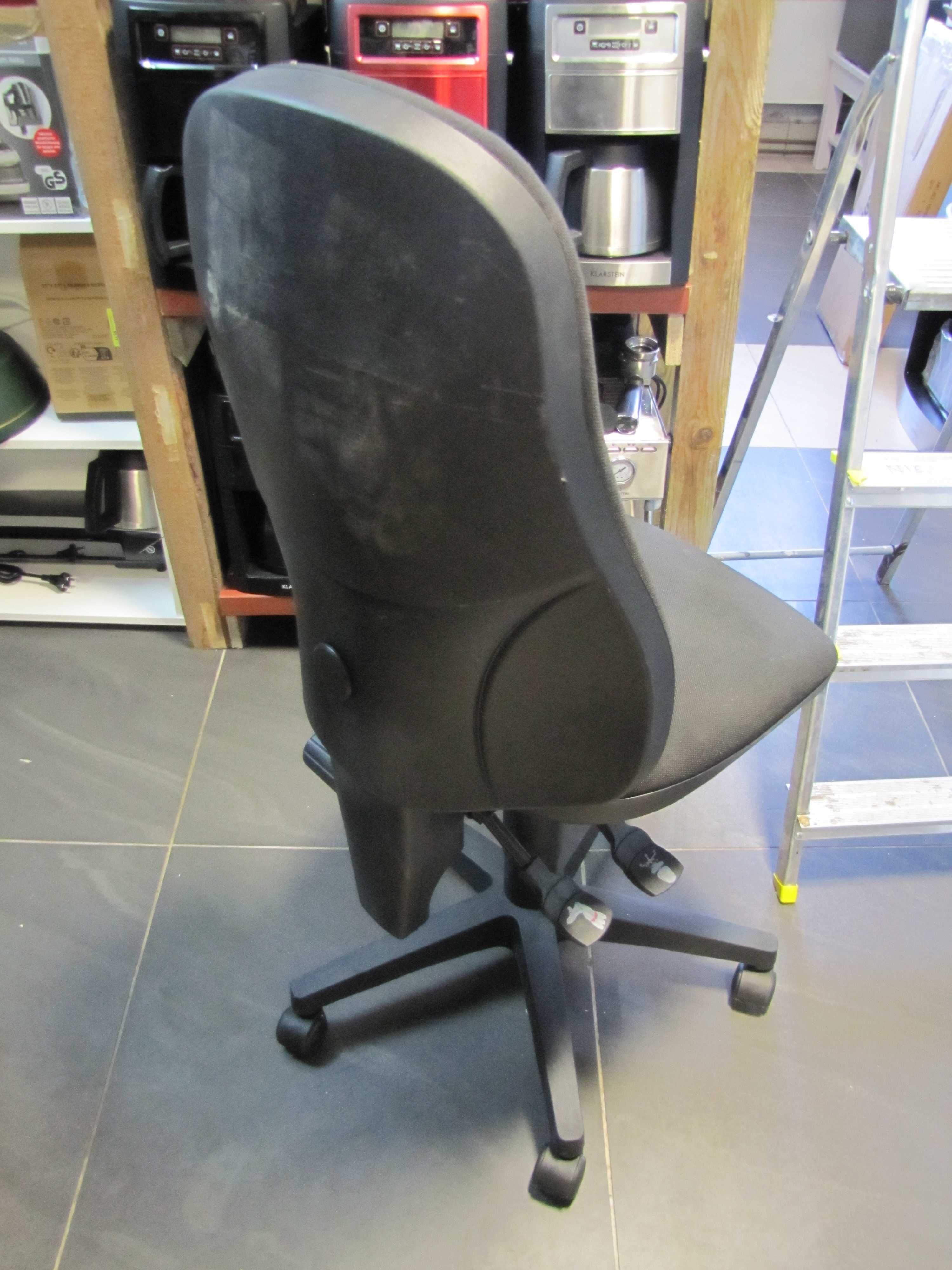 Topstar Point 60 krzesło biurowe obrotowe czarne fotel regulowany